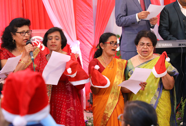 Grace Ministry Celebrates Christmas 2021 with Pomp and Grandeur on 17th Friday, December at its Prayer centre in Valachil, Mangalore. Hundreds gathered at the program and celebrated Xmas with Bro Andrew Richard and family.  